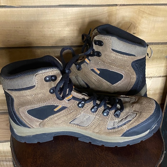 Redhead McKinley brown suede Men's Hiking Boots black trim size 9 - Picture 6 of 9